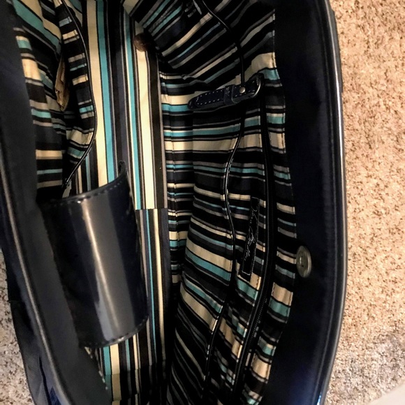 Vera Bradley travel bag - Picture 2 of 3